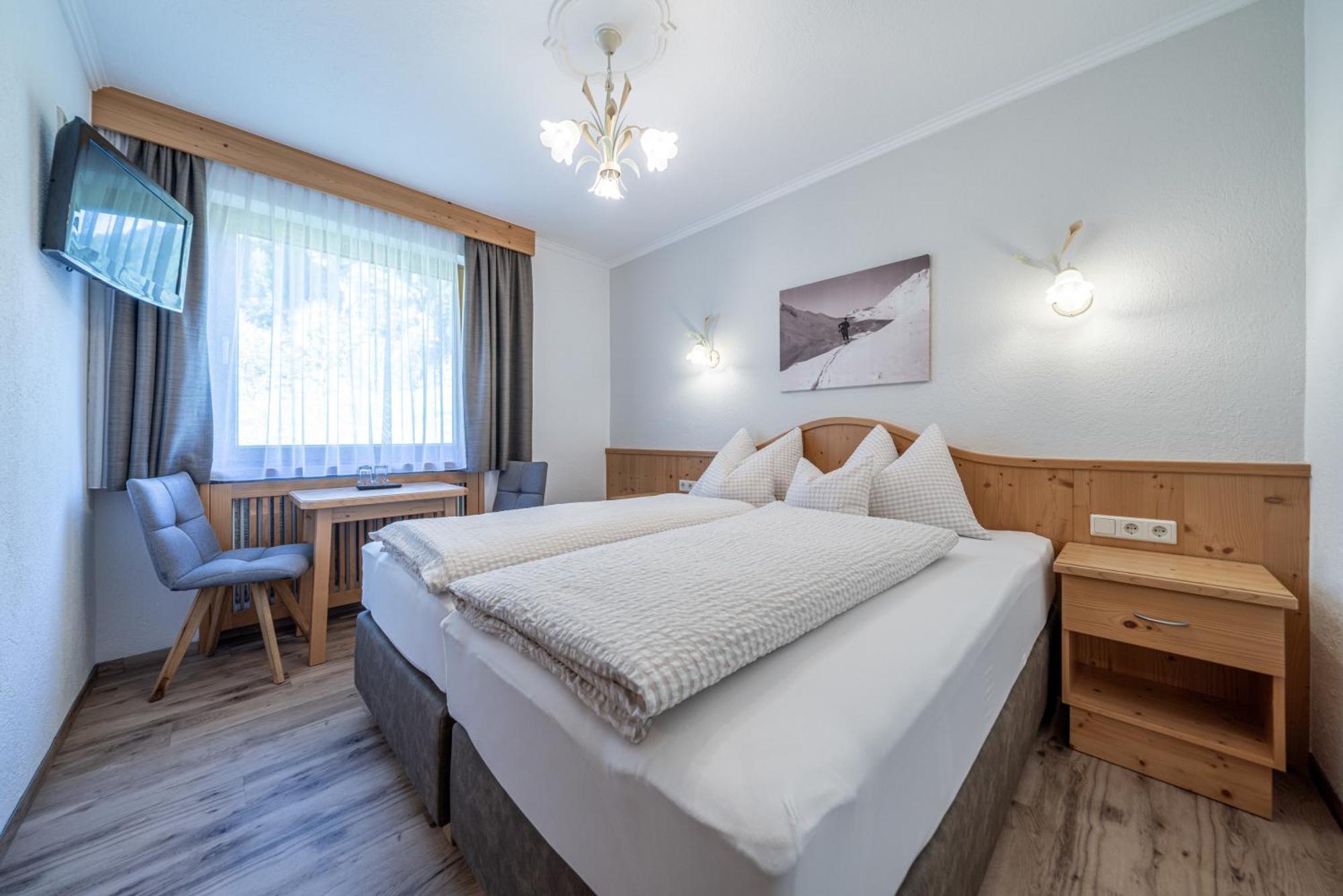 Pension Bergfrieden Обергургль Екстер'єр фото